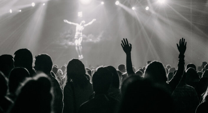 hillsong_church-706x386.jpg